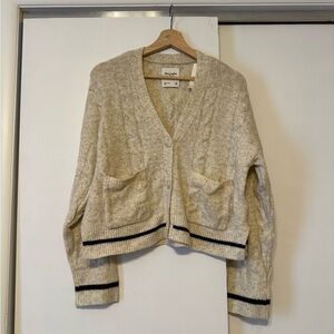 Abercrombie & Fitch Cream Knit Sweater
